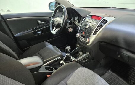 KIA cee'd I рестайлинг, 2010 год, 670 000 рублей, 12 фотография
