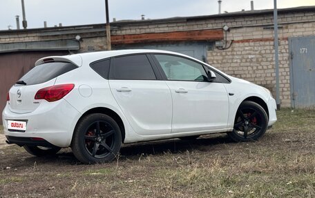 Opel Astra J, 2010 год, 555 555 рублей, 4 фотография