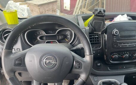 Opel Vivaro B, 2015 год, 1 950 000 рублей, 9 фотография