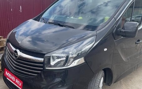 Opel Vivaro B, 2015 год, 1 950 000 рублей, 3 фотография