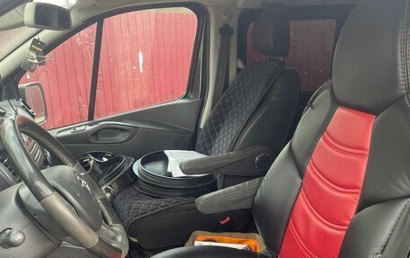 Opel Vivaro B, 2015 год, 1 950 000 рублей, 17 фотография