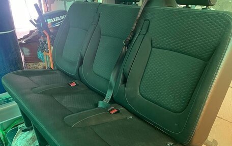 Opel Vivaro B, 2015 год, 1 950 000 рублей, 22 фотография