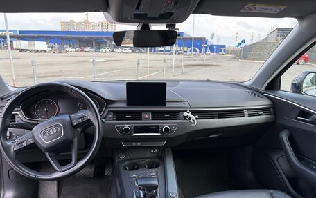 Audi A4, 2018 год, 2 300 000 рублей, 11 фотография
