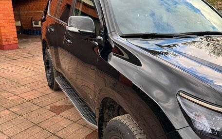 Toyota Land Cruiser Prado 150 рестайлинг 2, 2020 год, 7 500 000 рублей, 3 фотография