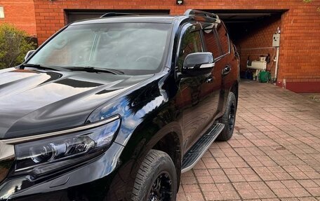 Toyota Land Cruiser Prado 150 рестайлинг 2, 2020 год, 7 500 000 рублей, 2 фотография