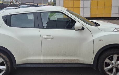 Nissan Juke II, 2011 год, 870 000 рублей, 3 фотография