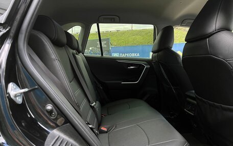 Toyota RAV4, 2019 год, 2 999 000 рублей, 12 фотография