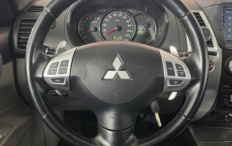 Mitsubishi Pajero Sport II рестайлинг, 2014 год, 2 079 000 рублей, 14 фотография
