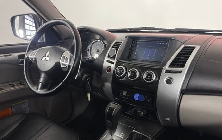 Mitsubishi Pajero Sport II рестайлинг, 2014 год, 2 079 000 рублей, 16 фотография