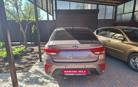 KIA Rio IV, 2018 год, 1 400 000 рублей, 4 фотография
