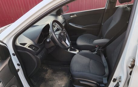 Hyundai Solaris II рестайлинг, 2014 год, 1 015 000 рублей, 13 фотография