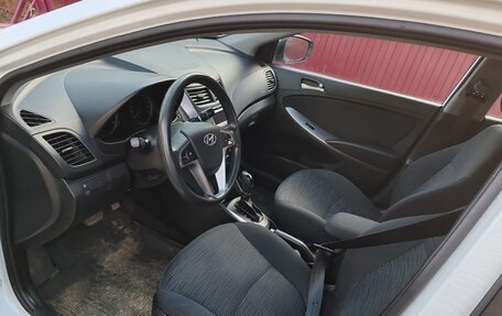 Hyundai Solaris II рестайлинг, 2014 год, 1 015 000 рублей, 14 фотография