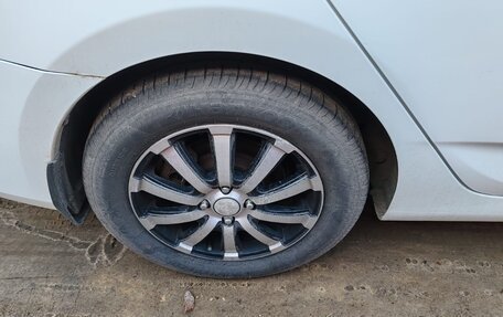 Hyundai Solaris II рестайлинг, 2014 год, 1 015 000 рублей, 15 фотография