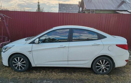 Hyundai Solaris II рестайлинг, 2014 год, 1 015 000 рублей, 21 фотография