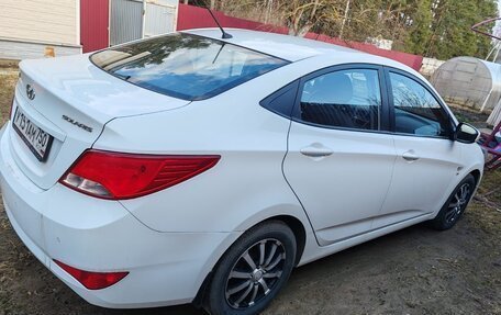 Hyundai Solaris II рестайлинг, 2014 год, 1 015 000 рублей, 17 фотография
