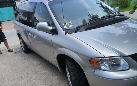 Chrysler Voyager IV, 2002 год, 950 000 рублей, 2 фотография