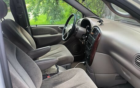 Chrysler Voyager IV, 2002 год, 950 000 рублей, 5 фотография