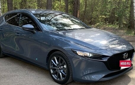 Mazda 3, 2019 год, 2 000 000 рублей, 4 фотография