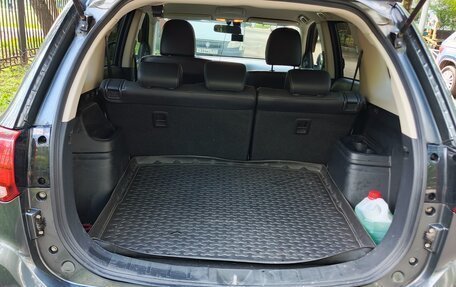Mitsubishi Outlander III рестайлинг 3, 2016 год, 2 200 000 рублей, 11 фотография