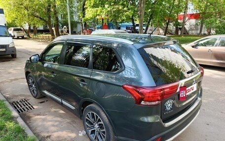 Mitsubishi Outlander III рестайлинг 3, 2016 год, 2 200 000 рублей, 8 фотография