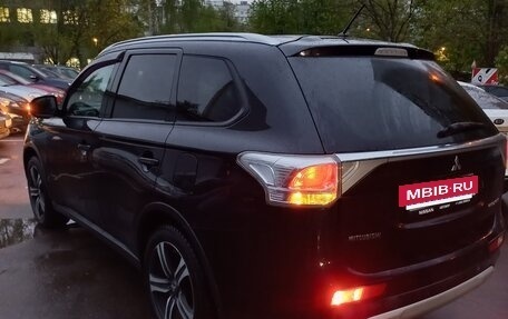 Mitsubishi Outlander III рестайлинг 3, 2014 год, 1 424 000 рублей, 6 фотография