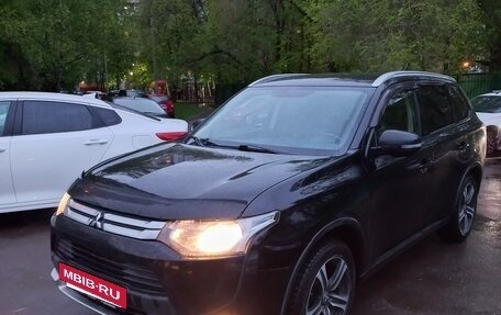 Mitsubishi Outlander III рестайлинг 3, 2014 год, 1 424 000 рублей, 4 фотография
