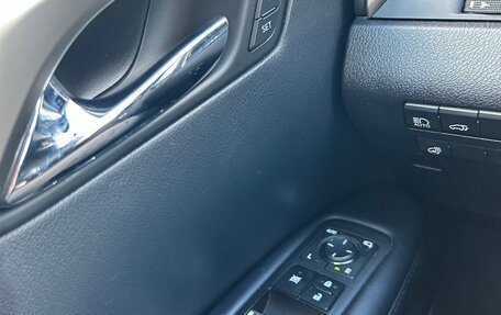 Lexus RX IV рестайлинг, 2020 год, 3 850 000 рублей, 12 фотография