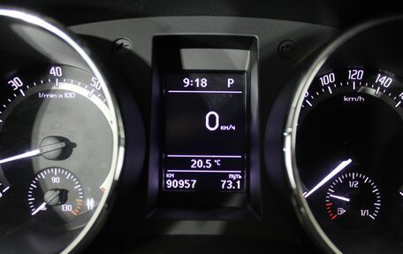 Skoda Yeti I рестайлинг, 2017 год, 1 780 000 рублей, 9 фотография