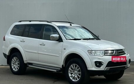 Mitsubishi Pajero Sport II рестайлинг, 2015 год, 1 990 000 рублей, 3 фотография