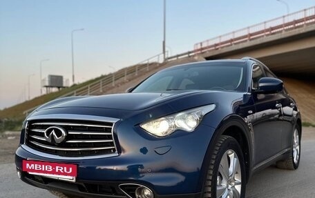 Infiniti FX II, 2012 год, 2 200 000 рублей, 2 фотография