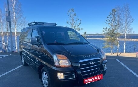 Hyundai Starex I рестайлинг, 2007 год, 999 000 рублей, 2 фотография