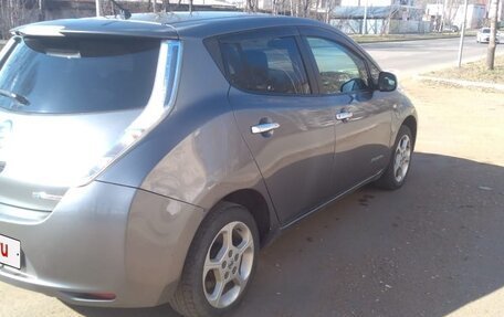 Nissan Leaf I, 2015 год, 570 000 рублей, 6 фотография
