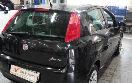 Fiat Punto III Punto Evo рестайлинг, 2010 год, 450 000 рублей, 3 фотография