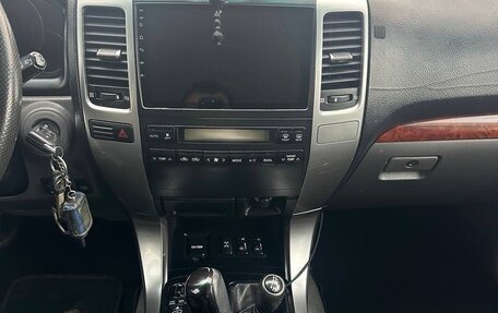 Toyota Land Cruiser Prado 120 рестайлинг, 2003 год, 2 249 000 рублей, 11 фотография