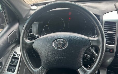 Toyota Land Cruiser Prado 120 рестайлинг, 2003 год, 2 249 000 рублей, 12 фотография