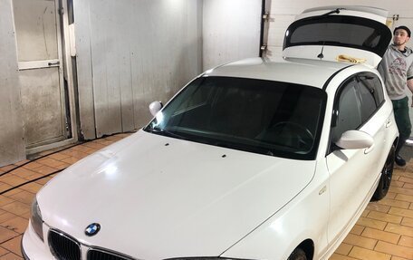 BMW 1 серия, 2009 год, 710 000 рублей, 10 фотография