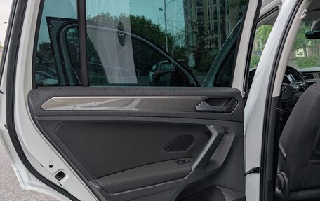 Volkswagen Tiguan II, 2019 год, 3 050 000 рублей, 7 фотография