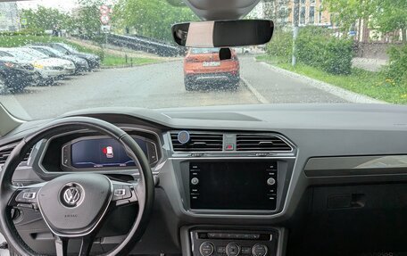 Volkswagen Tiguan II, 2019 год, 3 050 000 рублей, 8 фотография
