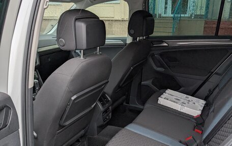 Volkswagen Tiguan II, 2019 год, 3 050 000 рублей, 6 фотография