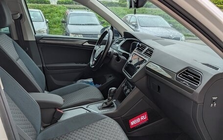 Volkswagen Tiguan II, 2019 год, 3 050 000 рублей, 14 фотография