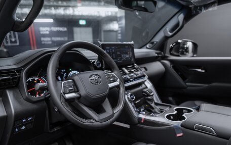 Toyota Land Cruiser, 2024 год, 12 950 000 рублей, 11 фотография