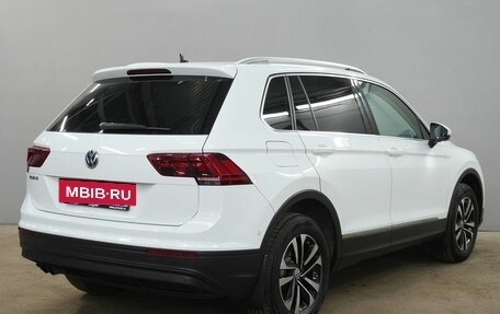 Volkswagen Tiguan II, 2019 год, 2 630 000 рублей, 5 фотография