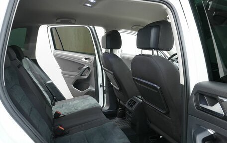 Volkswagen Tiguan II, 2019 год, 2 630 000 рублей, 11 фотография