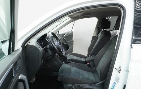 Volkswagen Tiguan II, 2019 год, 2 630 000 рублей, 15 фотография