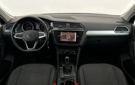Volkswagen Tiguan II, 2021 год, 3 095 700 рублей, 6 фотография