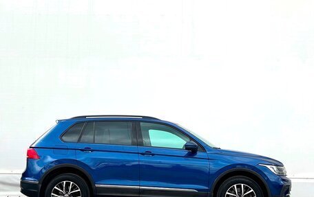 Volkswagen Tiguan II, 2021 год, 3 095 700 рублей, 11 фотография