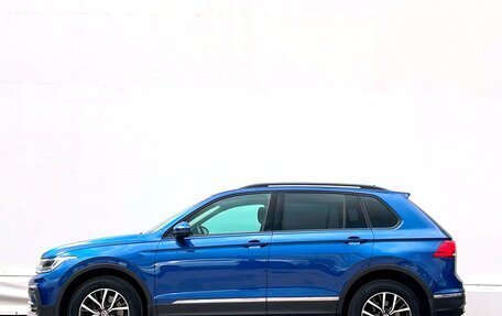 Volkswagen Tiguan II, 2021 год, 3 095 700 рублей, 12 фотография
