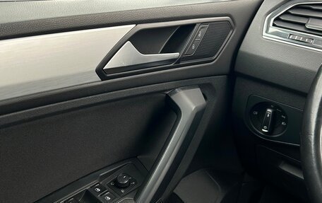 Volkswagen Tiguan II, 2021 год, 3 095 700 рублей, 18 фотография