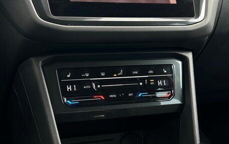 Volkswagen Tiguan II, 2021 год, 3 095 700 рублей, 16 фотография