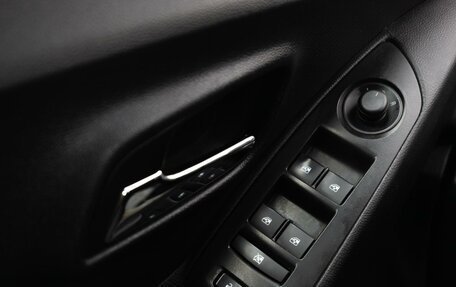 Chevrolet Tracker III, 2015 год, 1 220 000 рублей, 12 фотография